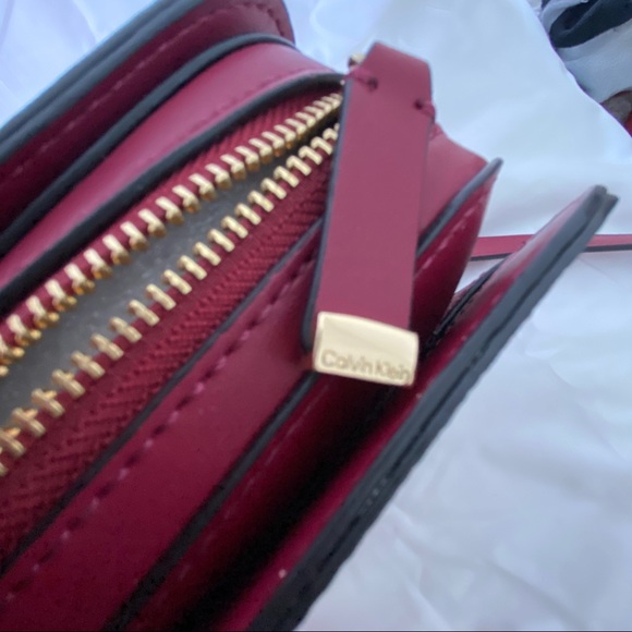 Calvin Klein Cross Body Purse - Picture 4 of 7